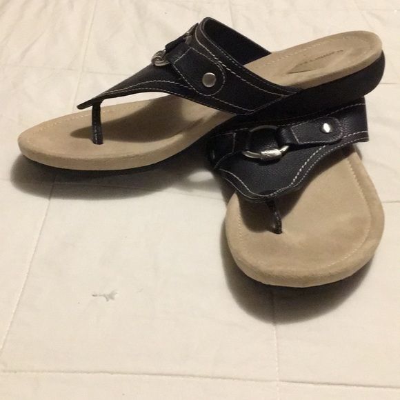 Sandals - Picture 2 of 4